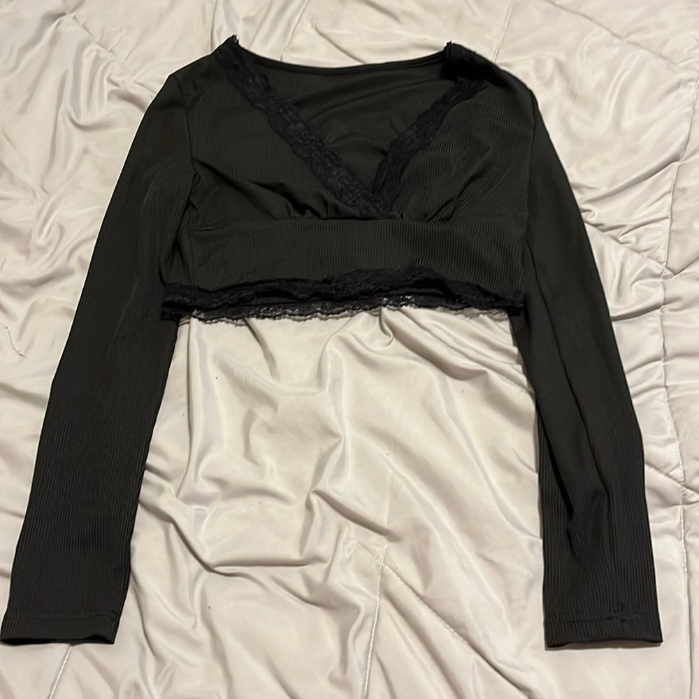 WOMENS Black Long Sleeve Cropped Tee S